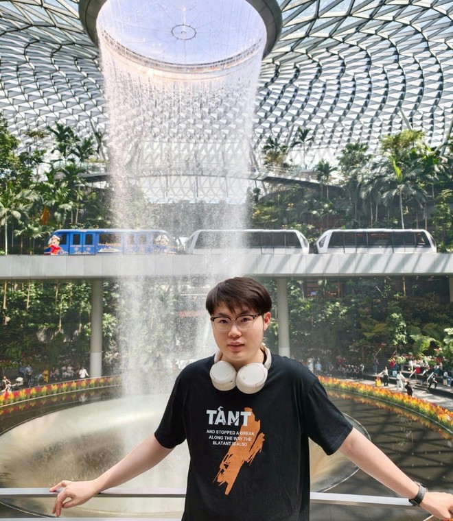 Portrait of Qingyu Zhang